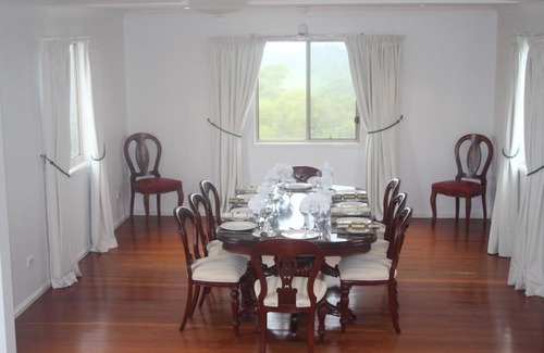 Bald Knob Cabin | Highwood Park B&B Guest Lodge