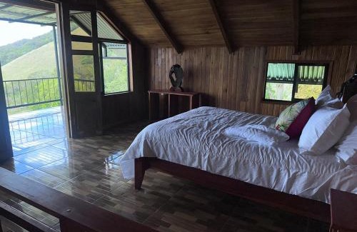 Monteverde Ski Chalet | Higuitos Lodge Cabaña