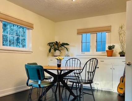 South Central Bed & Breakfast | Hikari-Okanagan Sunshine B&B