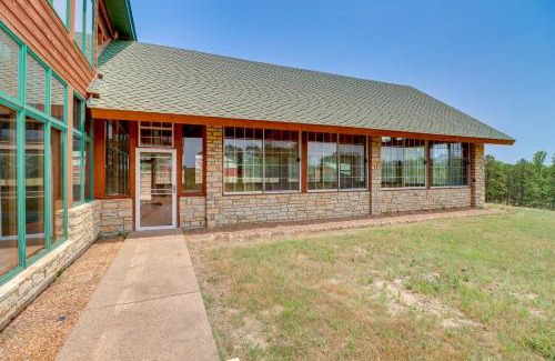 Fairfield Bay Apartment | Hike and Fish Studio with Pool Access in Shirley!