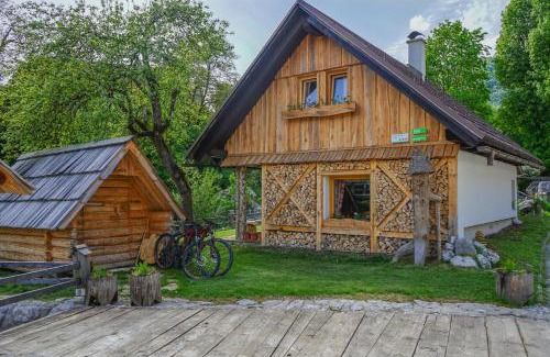 Studor Ski Chalet | Hike & Bike Chalet