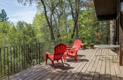 Twain Harte Cabin | Hike, Bike & Golf: Peaceful Cabin in Twain Harte!