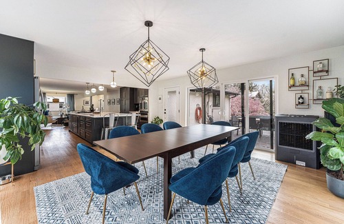 Highland Park House | Hike Chautauqua out the back door! 4BR w/Patio, Hot Tub! Backs to Open Space!