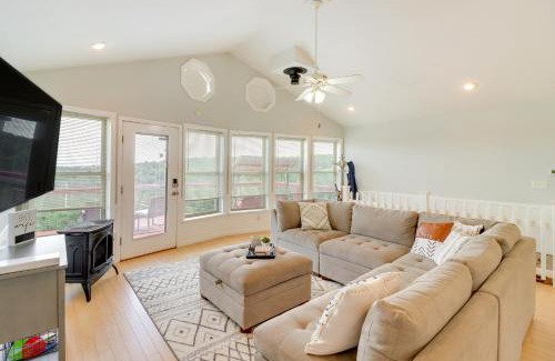 Bruno House | Hike, Fish and Explore Spacious Yellville Retreat