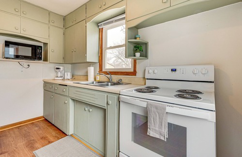 Lake Mills House | Hike, Fish & Boat: Lake Mills Home w/Yard