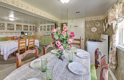 Waneta House | Hike & Fish: Rustic, Timeless McKee Home w/Yard