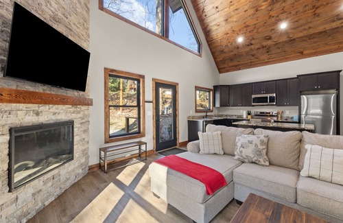Rogers Cabin | Hike in, Hike Out - Anchor Point in Red River Gorge, KY!