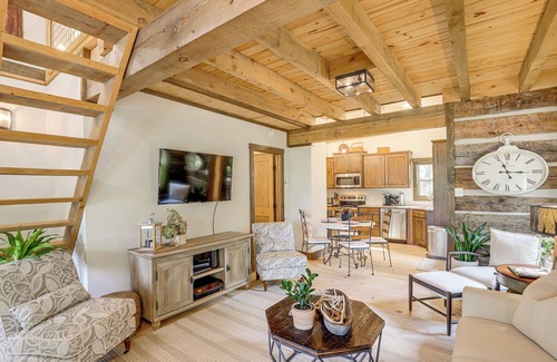 Weaverville Cabin | Hike, Leaf Peep & More: Sleek Cabin in Weaverville