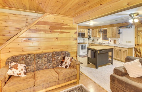 Jamestown House | Hike, Ride & Unwind: Secluded Retreat in Jamestown