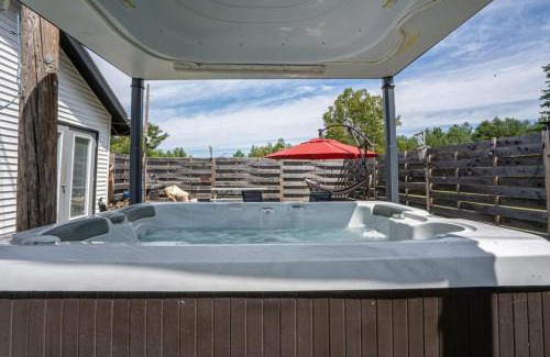 Twin Mountain House | Hike the Presidential's & Relax in the Hot tub #6