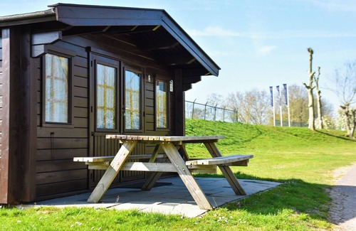 Maurik Apartment | Hikers' cabin - Studio Apartment, Sleeps 4
