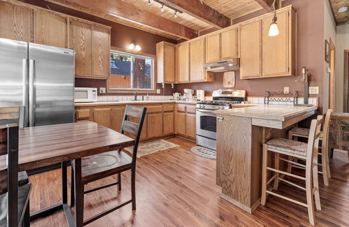 Woodlands Cabin | Hikers Haven - Close to Hiking, Fireplace, Horseshoes, Deck, BBQ