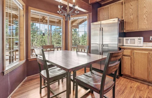 Woodlands House | Hikers Haven -Only steps to the National Forest and trails!