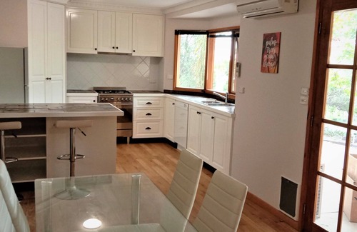 West Albury Apartment | *Hikes*Trails*Mountain Biking*Close to Town*