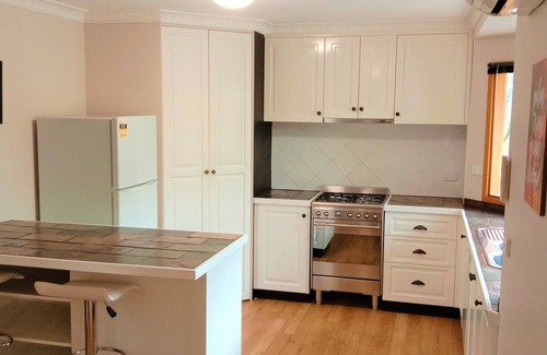 West Albury Apartment | *Hikes*Trails*Mountain Biking*Close to Town*