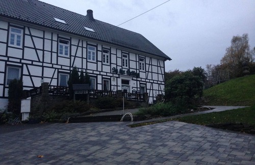 Kuerten Apartment | Hiking in Delling, enjoying peace
