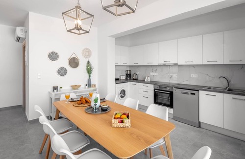 Kolymbia Villa | Hill and Sea View Villa Up To 8