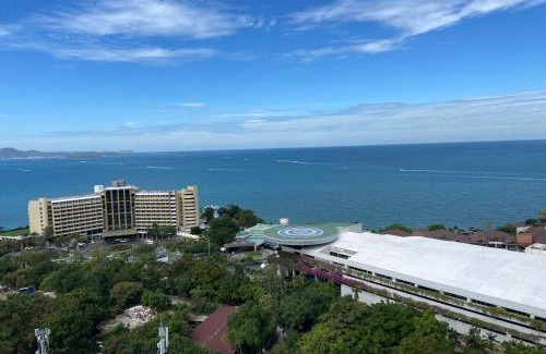 Pratumnak Hill Apartment | Hill and Super Seaview condo