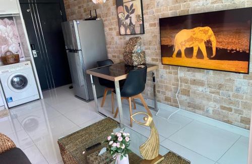 Pratumnak Hill Apartment | Hill and Super Seaview condo