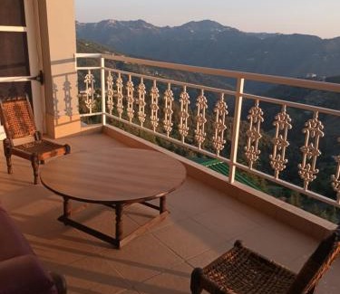 Naldehra Bed & Breakfast | Hill Billy Homes