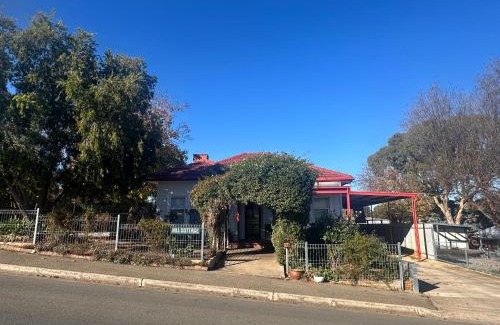 Clare House | Hill Cottage