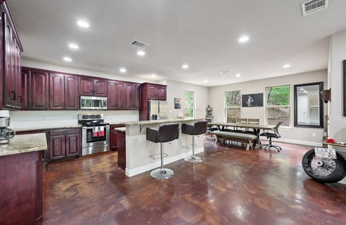 Apache Shores House | Hill Country Hideaway