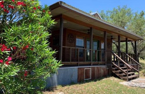 Pipe Creek House | Hill Country Hideout
