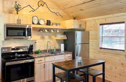 Campton Cabin | Hill Haven RRG/Small & Secluded Cabin/Hot Tub