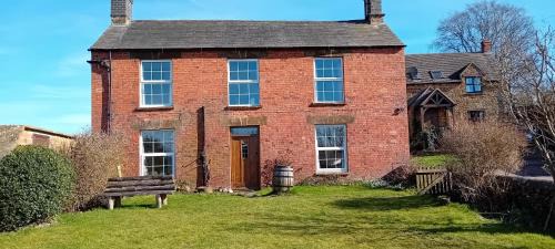 Sibford Gower House | Hill House