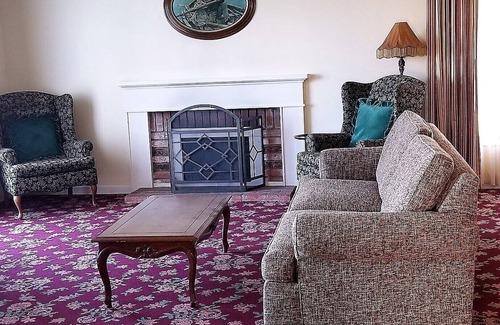 Mendocino Hotel | Hill House Inn