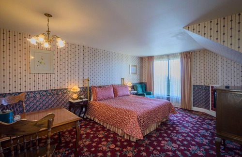 Mendocino Hotel | Hill House Inn