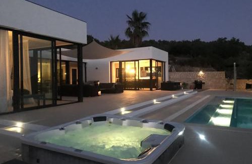 Jete Villa | Hill house Spain -villa casa blanca