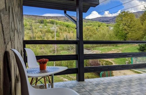 Valiug Villa | Hill House Valiug Crivaia