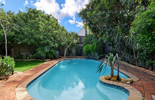 Edgemead House | Hill House