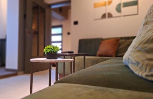 Nis Apartment | HILL Lux Apartman 1, FREE Secure private yard PARKING 2 place, DESIGNER home & WI-FI rooms & SMART TVx3 & 2 Bedroom & Rooms & Apartments Nis