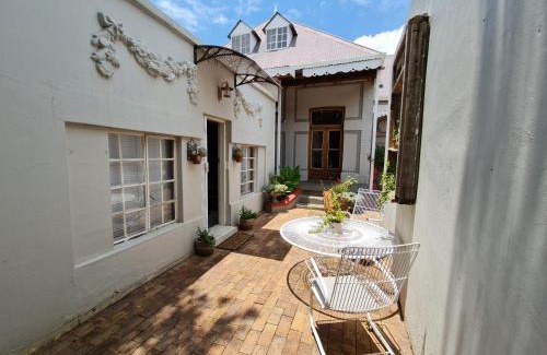Potchefstroom Bed & Breakfast | Hill Manor Room 1 Self catering unit
