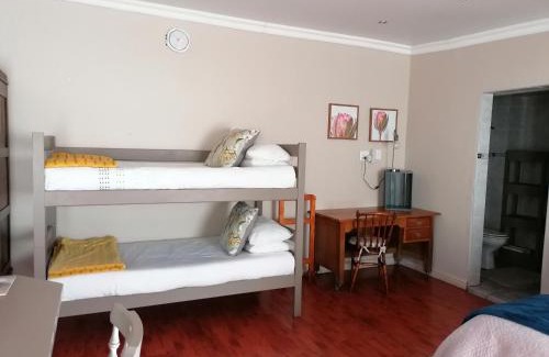 Potchefstroom Bed & Breakfast | Hill Manor Room 2 Self catering unit