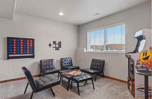 Rapid City House | Hill's View Retreat on the Edge of the Prairie