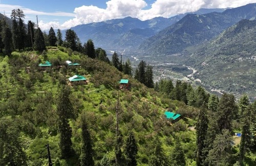 Aleo Cottage | Hill top cottage by Planacation