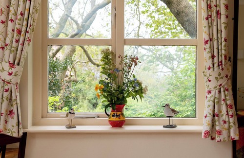 Leadenham Cottage | HILL TOP COTTAGE, with a garden in Welbourn