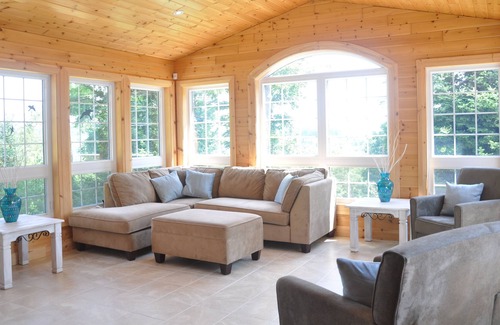 Highlands East Cottage | Hill Top Lake House - Wilberforce, Ontario, Canada