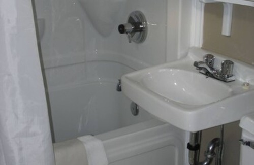 Grand Falls Hotel | Hill Top Motel & Restaurant
