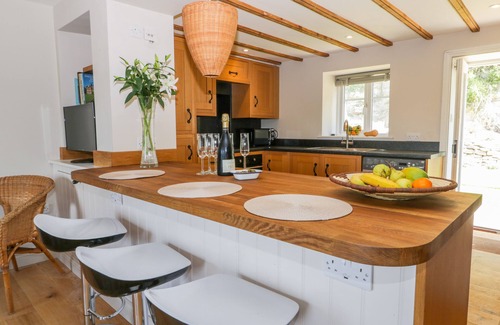 Stonegrave Cottage | HILL TOP, pet friendly, character holiday cottage in Hovingham