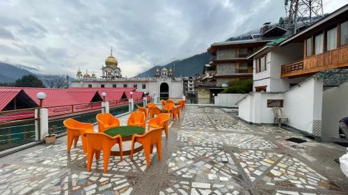 Chas Hotel | Hill-Top With Open Terrace , 100mtr From Mall Road