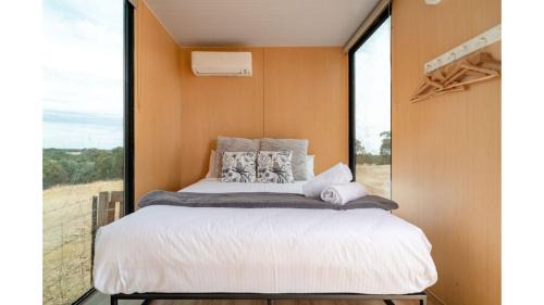 Balmattum House | Hill View at Euroa by Tiny Away