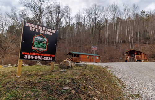 Sod Cabin | Hillbilly Rockin' Rt 3 Cabins - Ivy Branch Trailhead