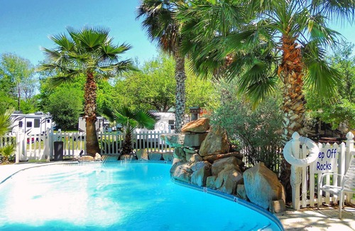 Kingsland Condo | HillCountryGetaway*FullyEquippedKitchen*BoatSlip*