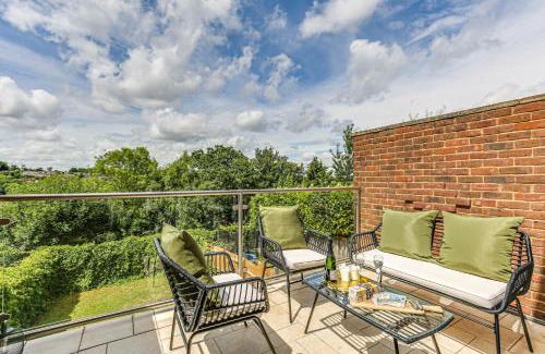London Borough of Bromley House | HILLCREST