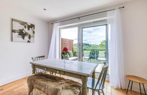 London Borough of Bromley House | HILLCREST