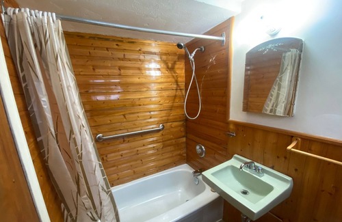 Saint John Hotel | Hillcrest Motel